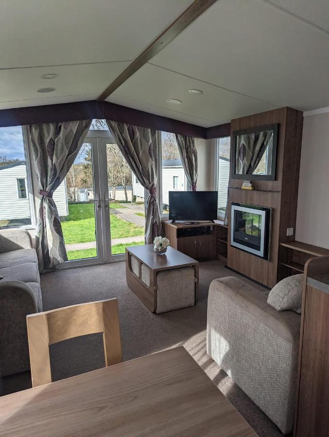 Swift Holidays At Combe Haven Holiday Park Hastings Exterior photo